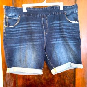 Terra & Sky pull on shorts